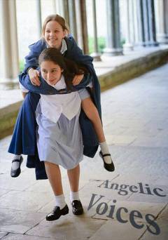 Angelic Voices: The Choirists Of Salisbury Cathedral - Amazon Prime